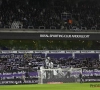 🎥 Het eerbetoon van Anderlecht aan 'Zilveren Vos' Michel Verschueren: pakkende minuut stilte, familie op het veld