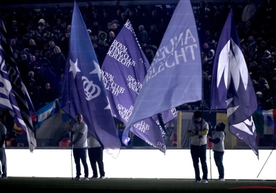 🎥 Opvallende gast in het Lotto Park, die de Anderlecht-spelers heel graag zien komen...