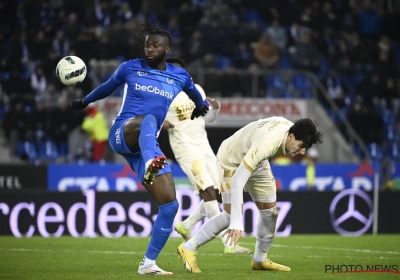 Eerste ticket voor Champions' Play-offs is uitgedeeld: dramatisch Beerschot lijdt met 10 man logische nederlaag tegen leider Genk