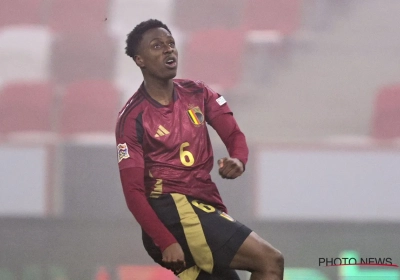 🎥 Albert Sambi Lokonga (ex-Anderlecht) komt goed weg en ontsnapt aan rood nadat hij de maaimachine tevoorschijn haalt