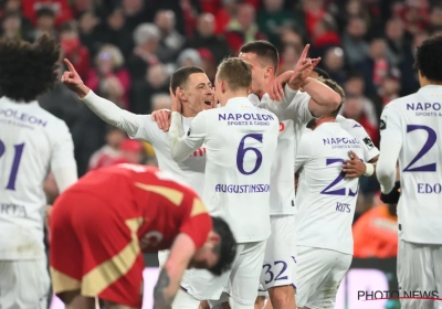 Standard-Anderlecht beslist door een goal die de wedstrijd niet verdiende: beauty Hazard na verschrikkelijk uur voetbal