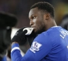 Lukaku en Mirallas gaan onderuit op het veld van Manchester United